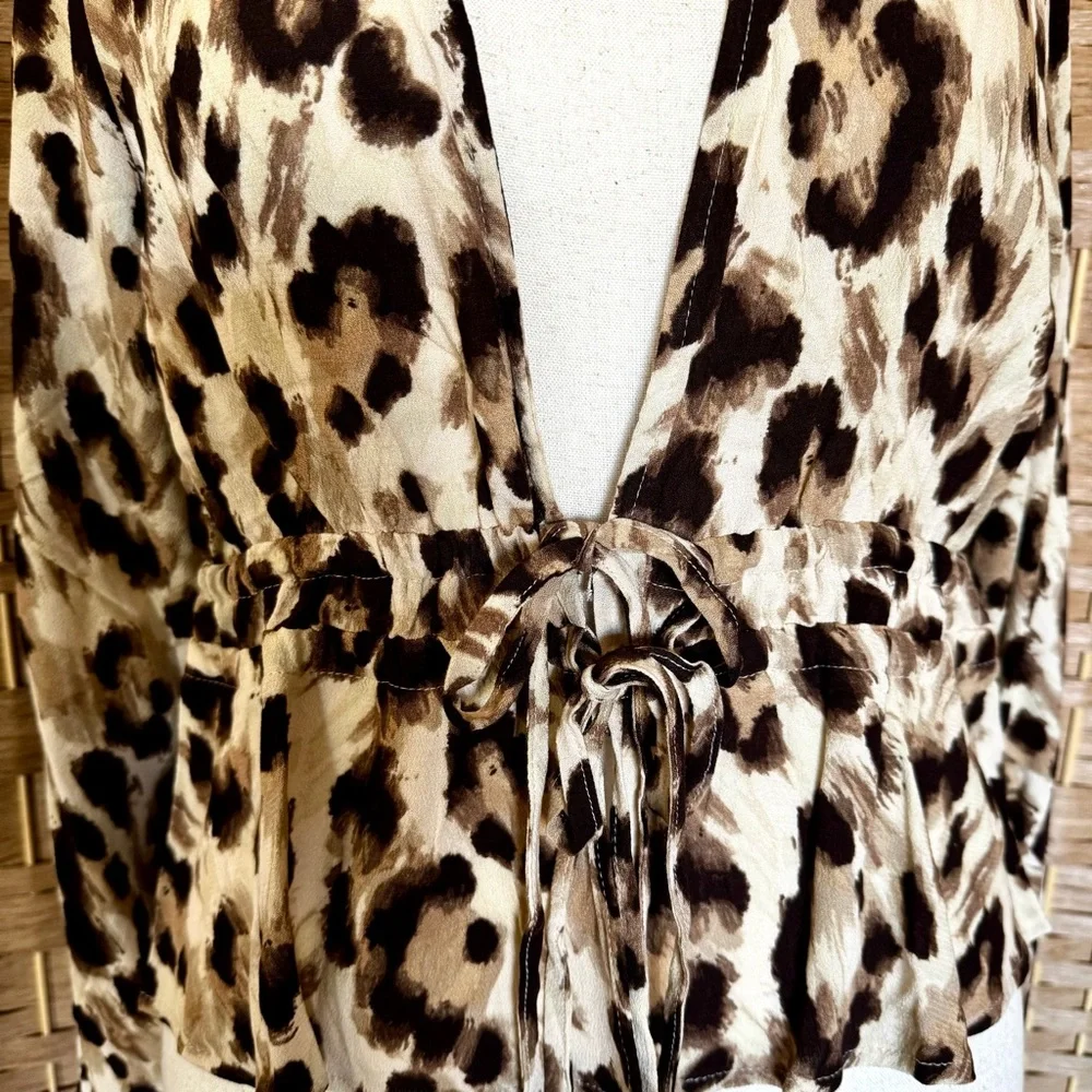 NWT Vero Moda tie front animal print top XL - Picture 2 of 13